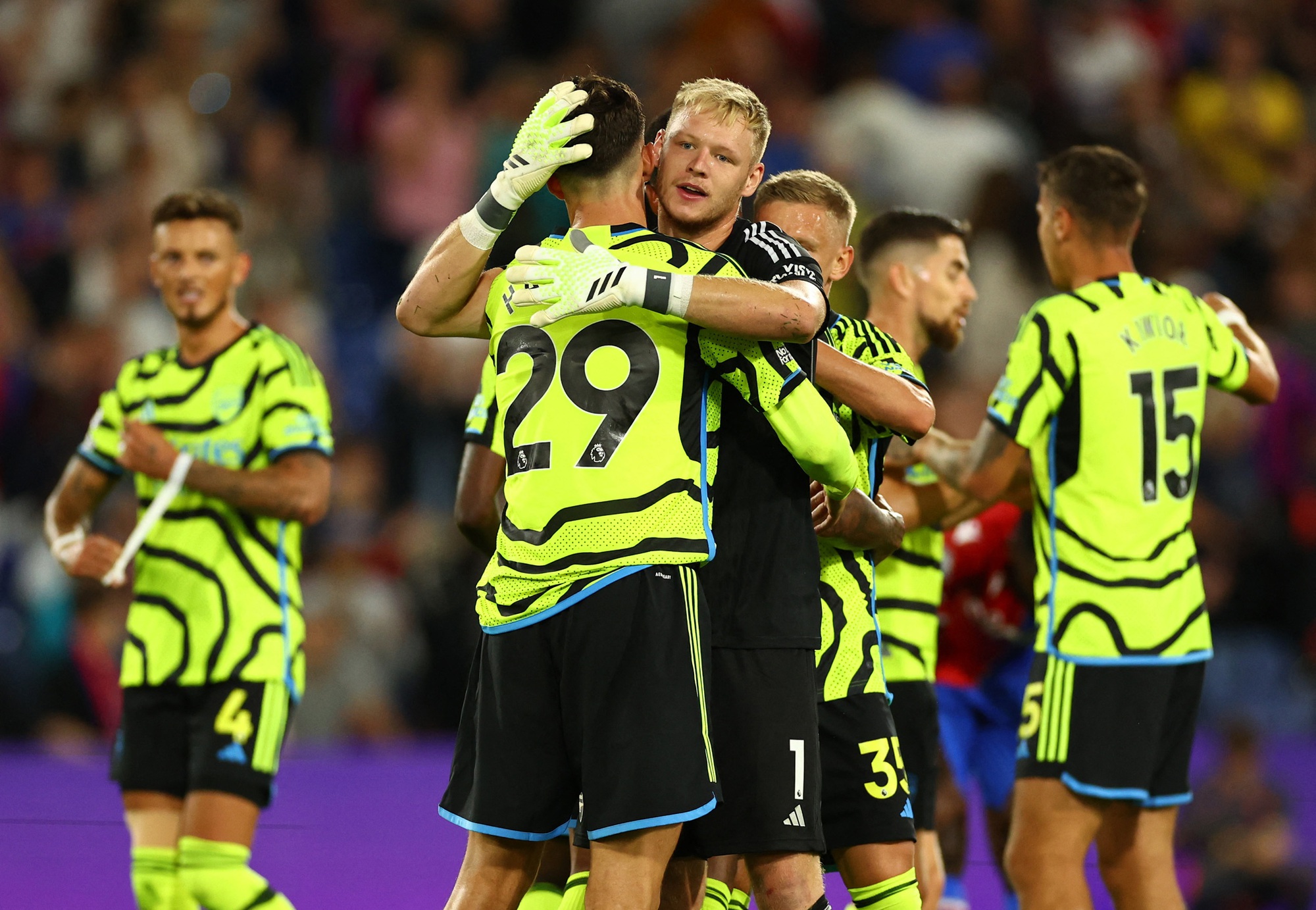 Arsenal thoát hiểm tại sân Crystal Palace, HLV Arteta đá xéo trọng tài - Ảnh 9.