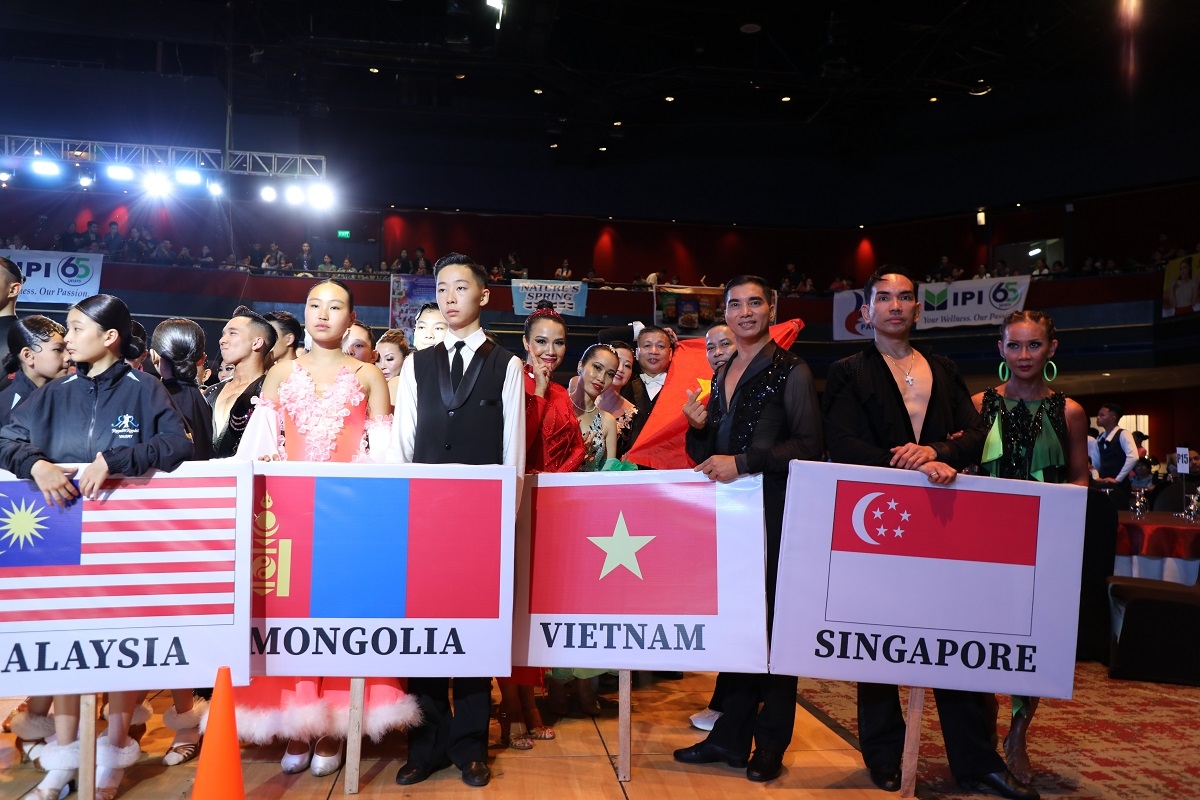 cap doi van dong vien viet nam du giai vDtg dancesport tai Duc hinh anh 2