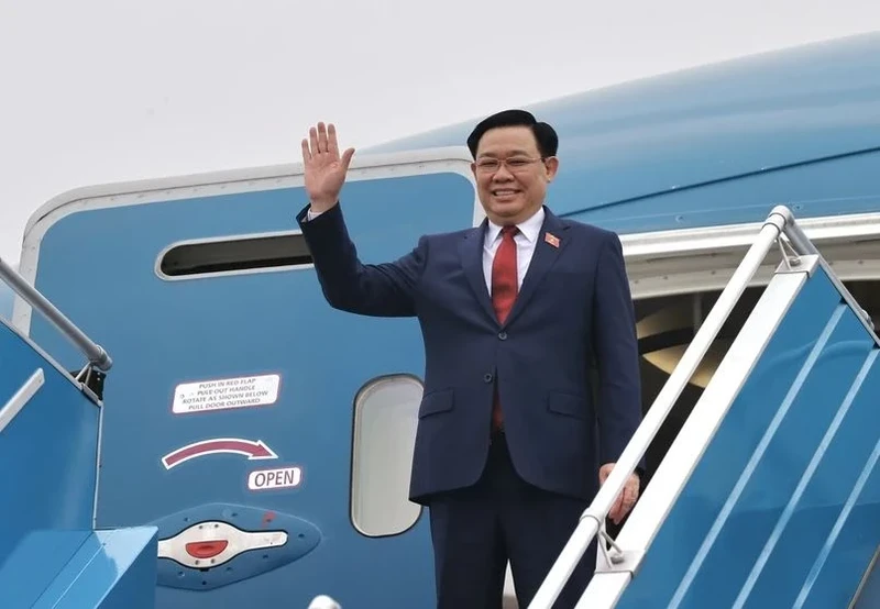 Visite officielle du président de l'Assemblée nationale Vuong Dinh Hue en Thaïlande