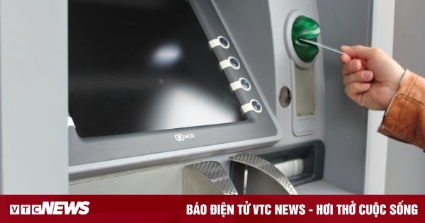 Để tiền trong thẻ ATM có sinh lãi?