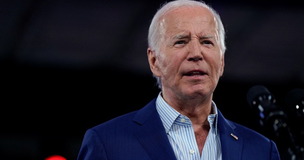 Le président de la Chambre des représentants des États-Unis demande au gouvernement d'envisager la destitution du président Biden