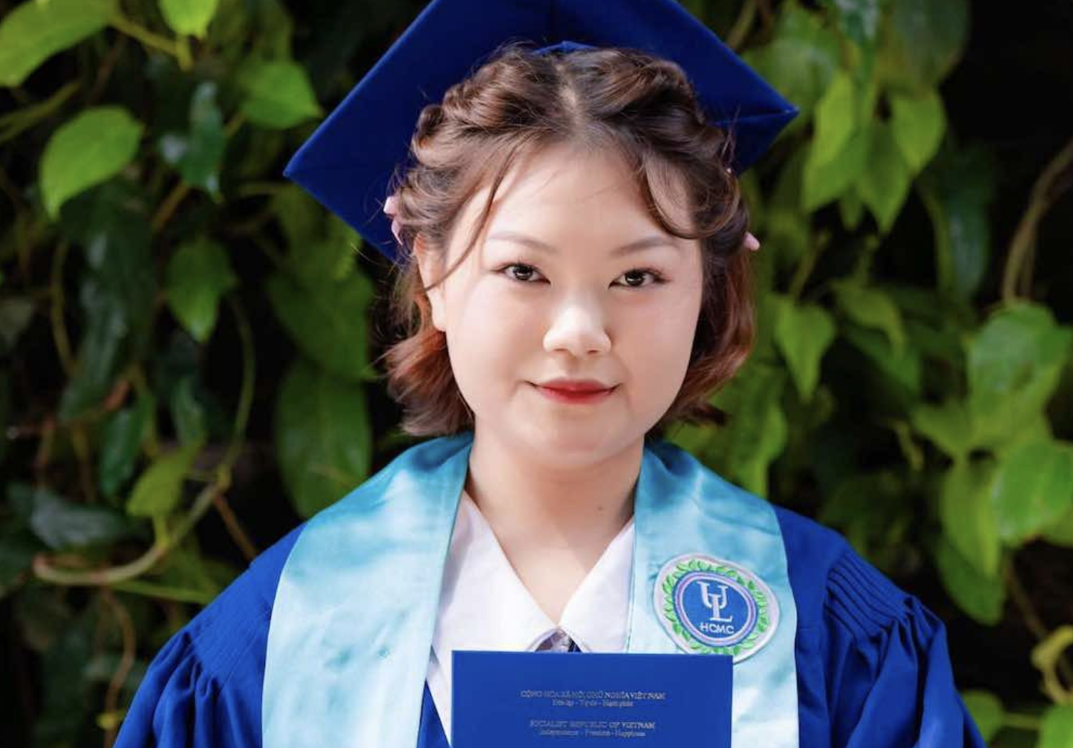 Valedictorian ដែលមានពិន្ទុបញ្ចប់ការសិក្សាខ្ពស់បំផុតមិនធ្លាប់មាននៃសាកលវិទ្យាល័យច្បាប់ទីក្រុងហូជីមិញ