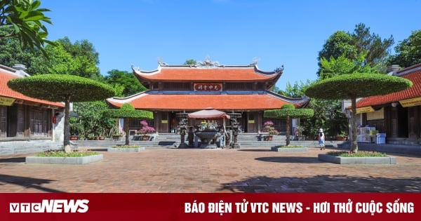 Descubra el templo del rey Quang Trung en la cima de la montaña en Nghe An