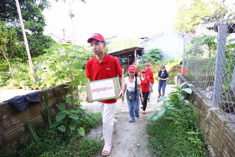 Vietjet ມາເຖິງປະຊາຊົນໃນເຂດປະສົບໄພນໍ້າຖ້ວມ