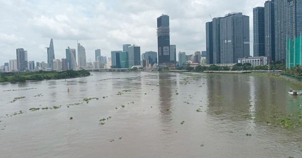 Avertissement de marée haute pour la partie inférieure de la rivière Saigon