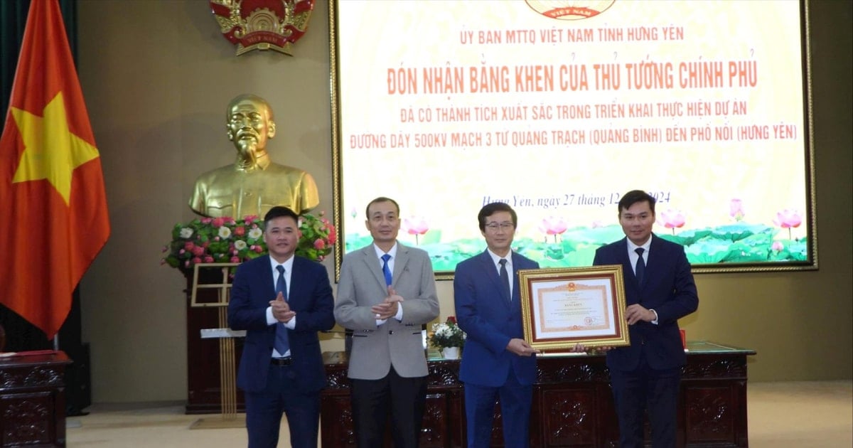 MTTQ tỉnh Hưng Yên đón nhận Bằng khen của Thủ tướng Chính phủ