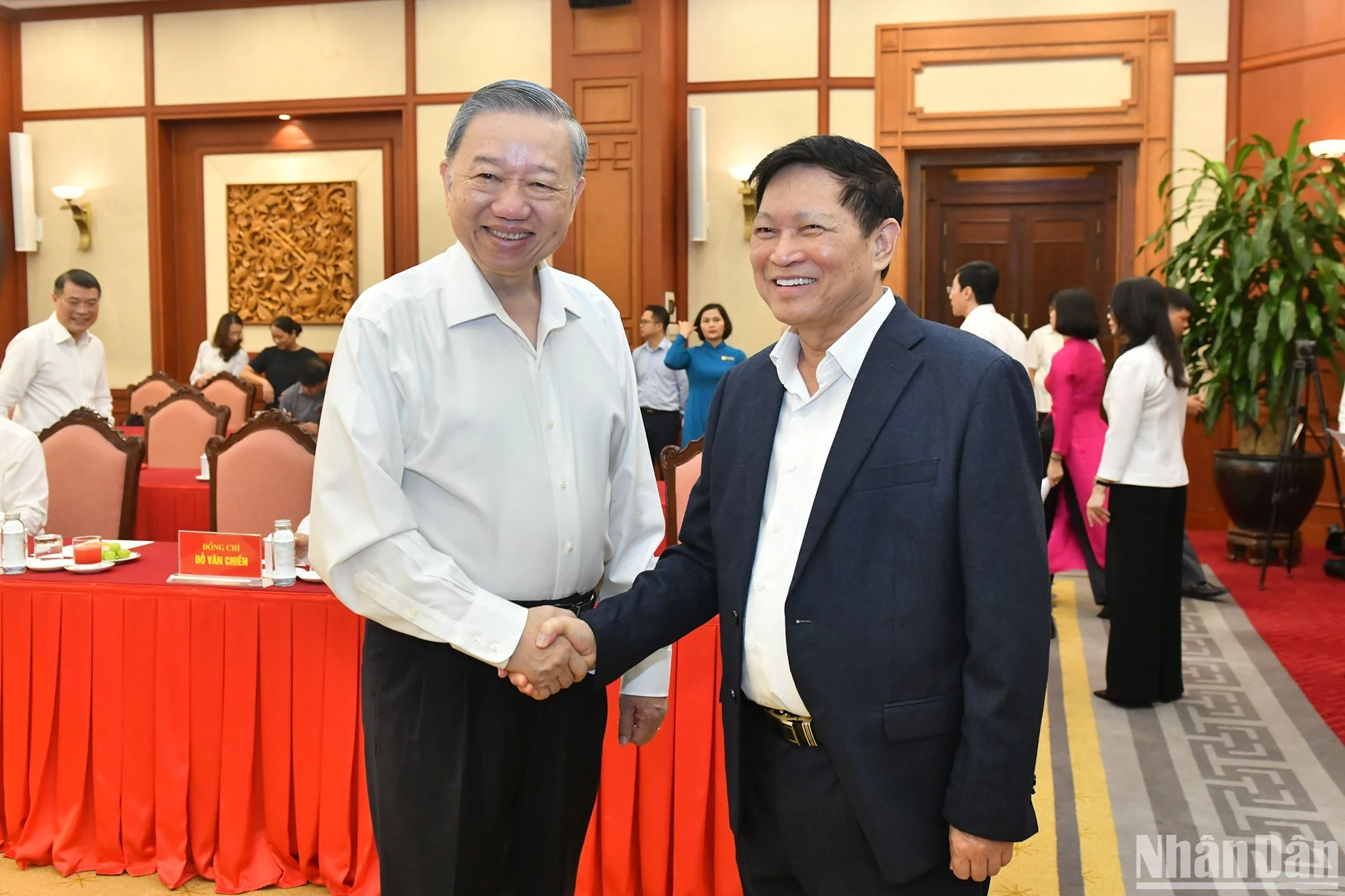 [Photo] General Secretary and President To Lam chaired the meeting with leaders and former leaders of the Party and State photo 4