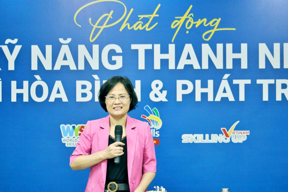 Le professeur associé, Dr. Nguyen Thi Viet Huong - Directeur général adjoint du Département général de l'enseignement professionnel a pris la parole lors du programme.