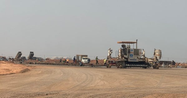 Taking advantage of the dry season, mobilizing 4,000 workers and 2,000 machines to construct Long Thanh airport