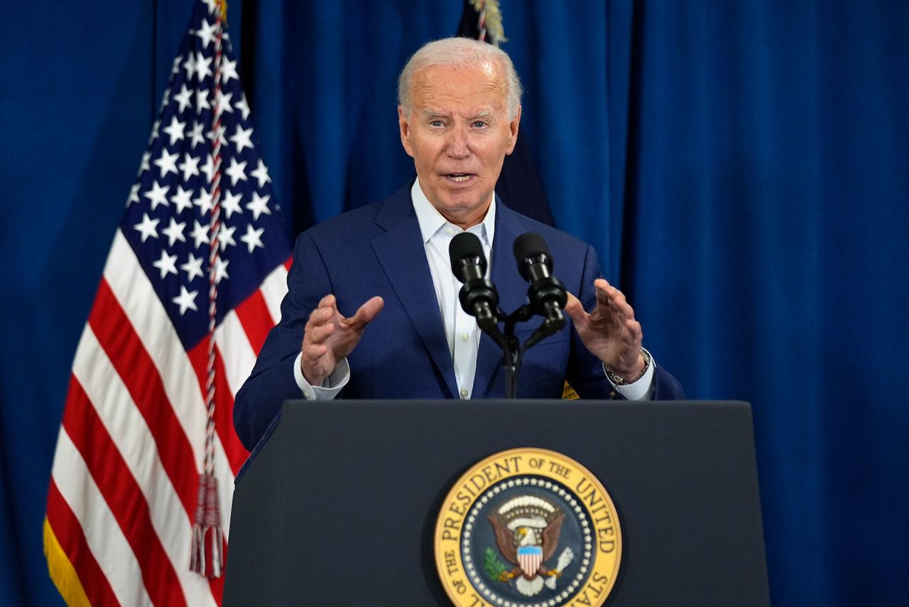 Động thái của ông Biden sau vụ nổ súng nhằm vào ông Trump- Ảnh 1.