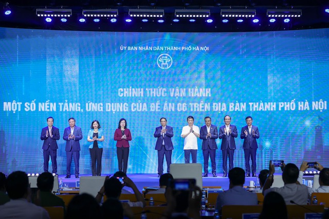 Thủ tướng: 'Ngồi trên bàn giấy thì không ra cơ chế chính sách được'- Ảnh 2.