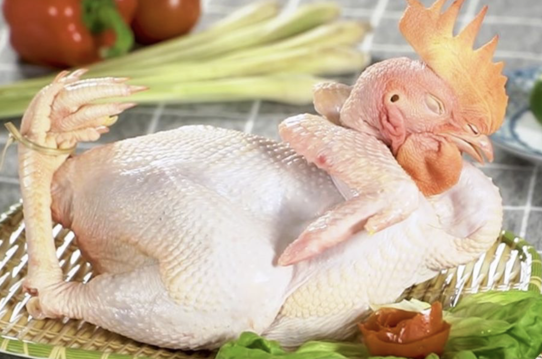 Cách luộc gà cánh tiên dũng mãnh, đẹp mắt siêu chuẩn ngày Tết- Ảnh 4.