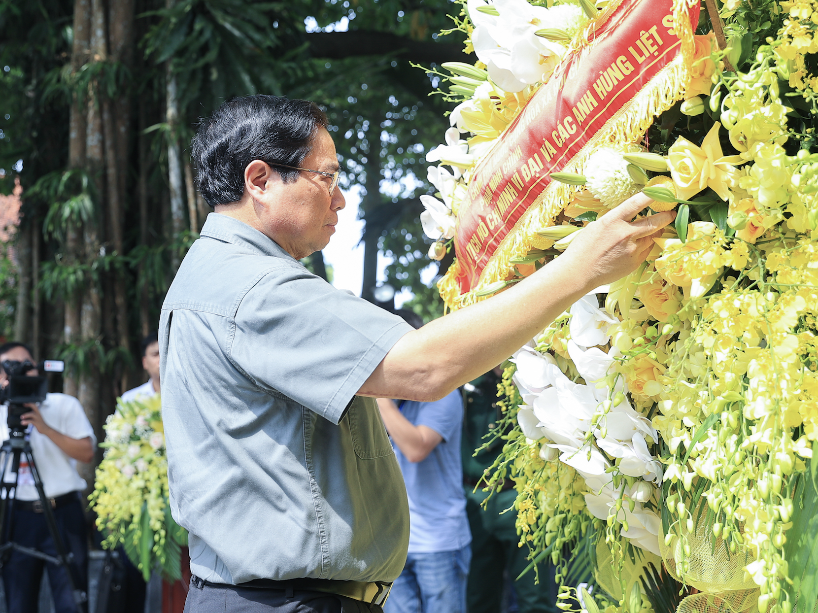 Thủ tướng Phạm Minh Chính tri ân các Anh hùng Liệt sĩ