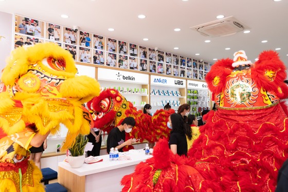 Minh Tuan Mobile opens new branch in Go Vap District