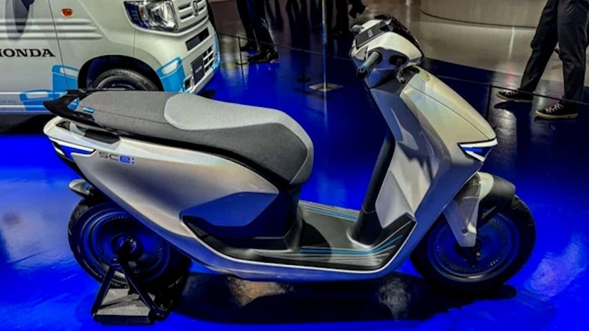 Honda SC E electric motorbike image 2