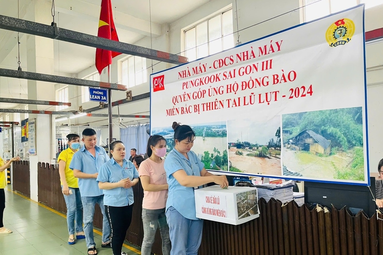 Binh Duong publishes 117 pages of statements of donations to the flood-hit North