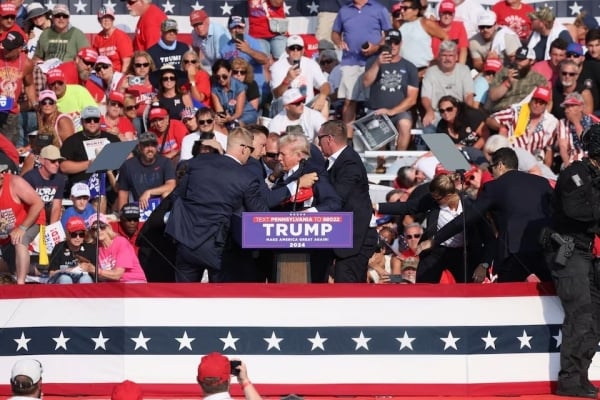 Shots fired at campaign rally, US Secret Service says former President Donald Trump is safe