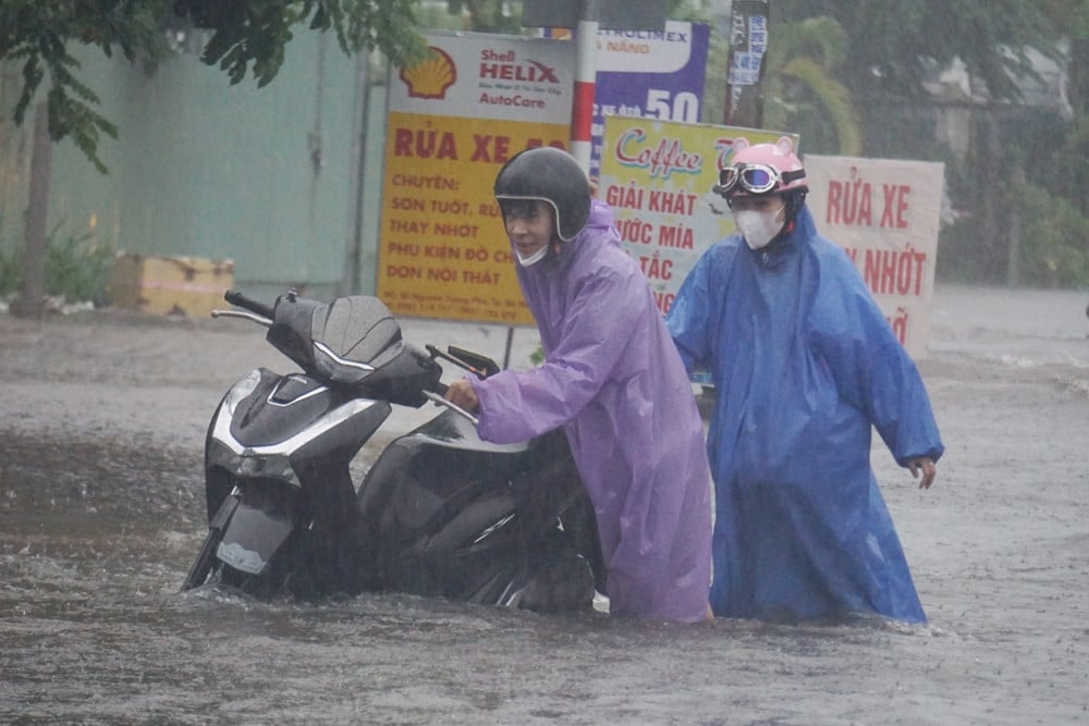 De fortes pluies dans la région centrale, provenant du sud de Nghe An - Quang Ngai