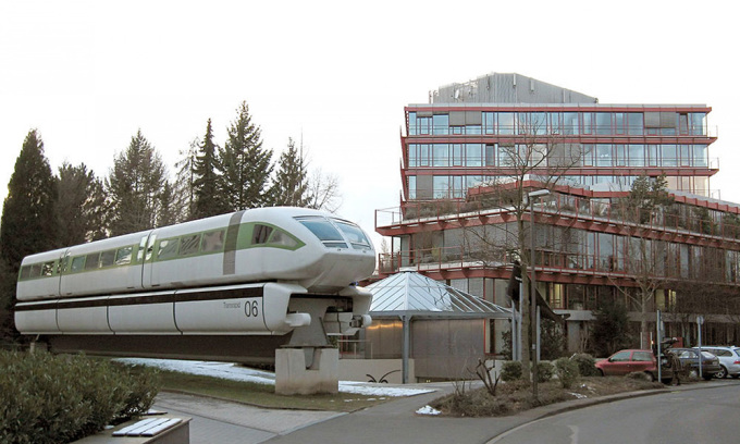 Transrapid 06 train at the Deutsches Museum Bonn. Photo: Rainer Zenz/Wikimedia