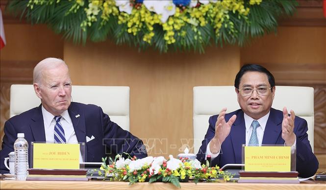 Premierminister Pham Minh Chinh und Präsident Joe Biden nehmen am Investitions- und Innovationsgipfel teil