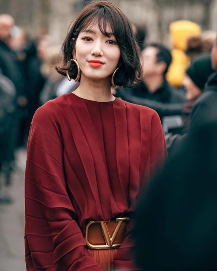 둥근 얼굴의 여성에게 자신감을 주는 헤어스타일 - 2