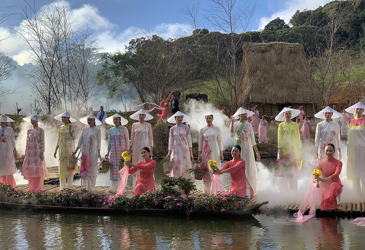 Thanh Lam hát giữa đại ngàn Tây nguyên- Ảnh 2.