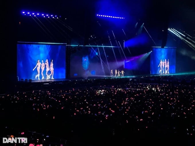 Nhóm Blackpink về nước ngay trong đêm sau 2 buổi diễn bùng nổ tại Hà Nội - 4