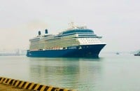 Tàu biển Celebrity Solstice đến cảng Phú Mỹ (Bà Rịa - Vũng Tàu). (Ảnh: Bích Chi)