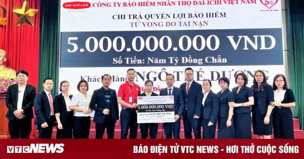 Dai-ichi Life Vietnam verse 5 milliards de VND en assurance à ses clients de Bac Ninh