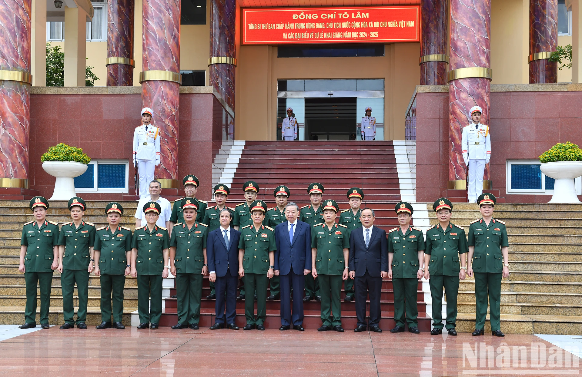 [Foto] Generalsekretär und Präsident To Lam nimmt an der Eröffnungszeremonie des neuen Schuljahres an der National Defense Academy teil. Foto 9