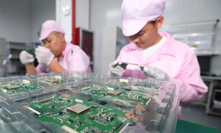 China está reemplazando gradualmente los chips de computadora y sistemas operativos extranjeros por productos nacionales. (Foto: Global Times)