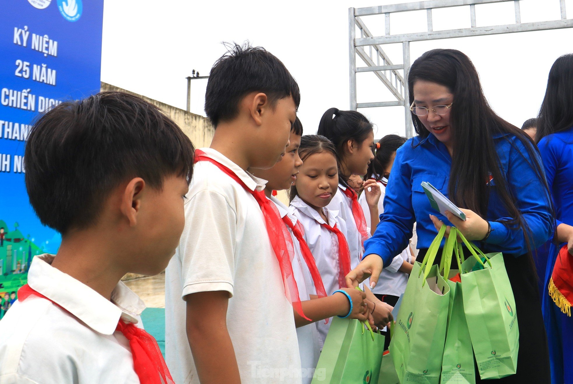 Des chiffres et des images impressionnants de jeunes de Nghe An lançant la campagne de bénévolat d'été, photo 16