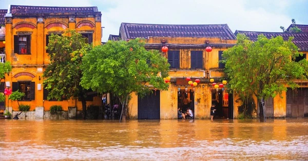 La région centrale continue de connaître de fortes pluies et un avertissement d'inondation