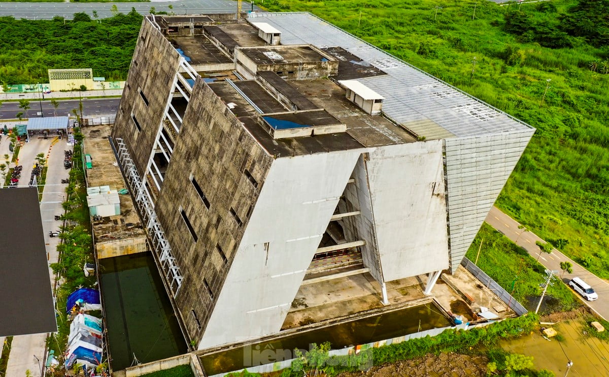 Aerial view of the 800 billion VND exhibition center in Thu Thiem about to be revived photo 5