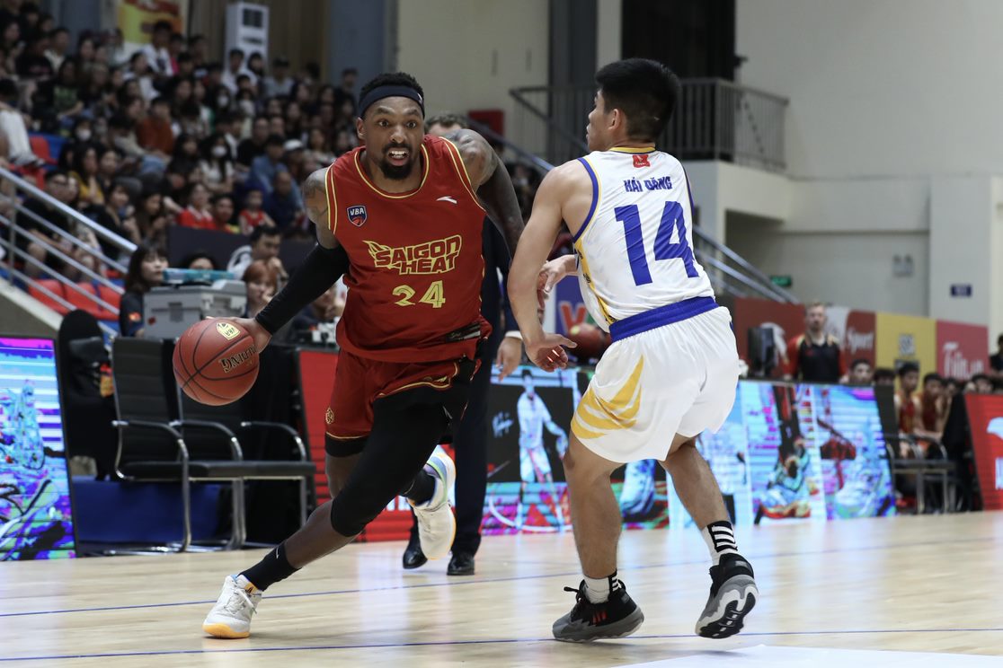 Giải bóng rổ VBA 2023: Đương kim vô địch Saigon Heat quá mạnh  - Ảnh 1.