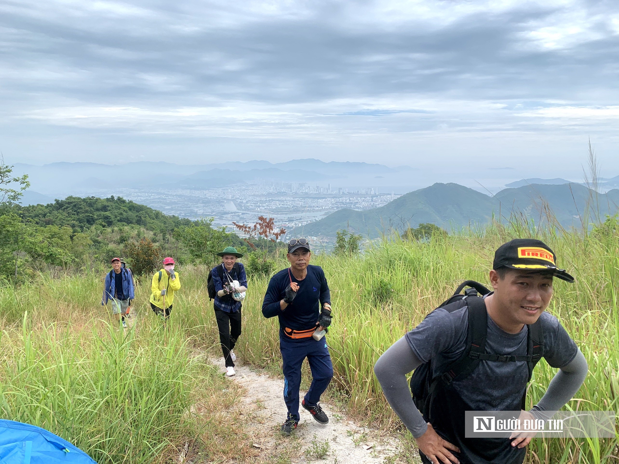 Sự kiện - Trải nghiệm thú vị khi leo núi chinh phục 'nóc nhà' Nha Trang