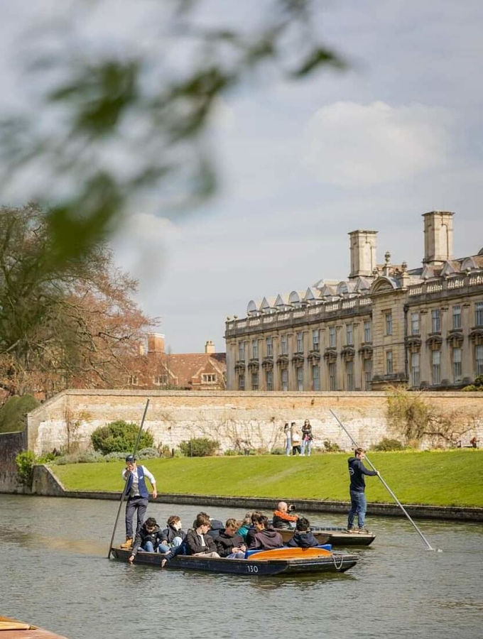 Кампус Кембриджского университета, Англия, 23 апреля. Фото: University of Cambridge Fanpage