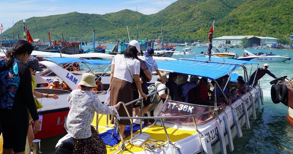 14 tourism programs in Khanh Hoa await visitors