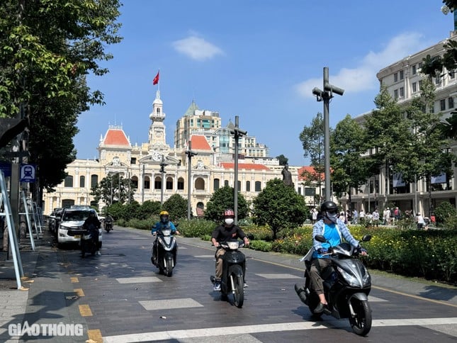 Close-up of metro stations No. 1 in Ho Chi Minh City, photo 11