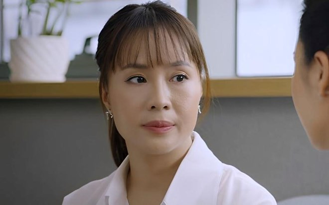 Hồng Diễm chưa để lại ấn tượng với vai Ngân Hà. Ảnh: Cắt từ clip
