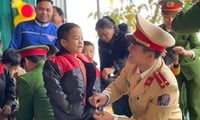 Enthusiastic leader of the Military Uniform Group, received the Ly Tu Trong Award in 2024