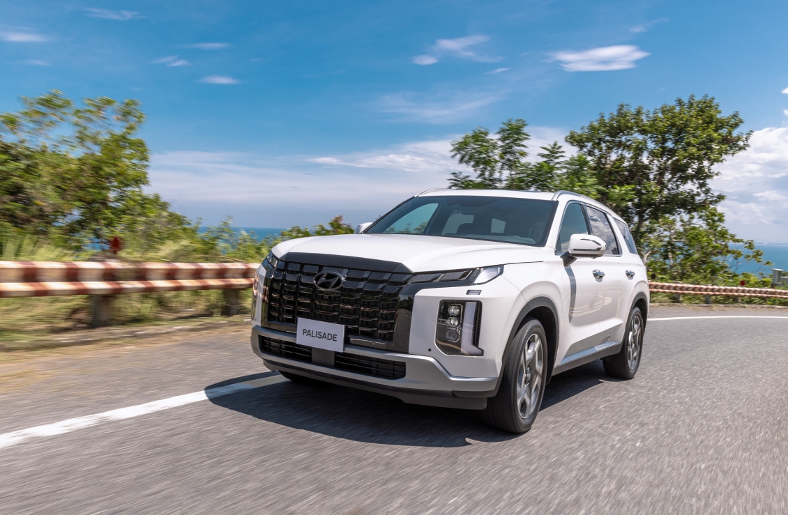 Hyundai Palisade 2024 giá từ 1,4 tỷ đồng, cạnh tranh Ford Explorer