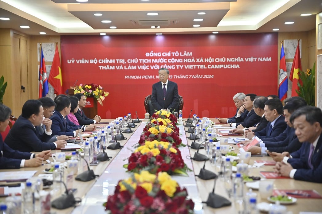 Le président salue les contributions de Viettel au Cambodge