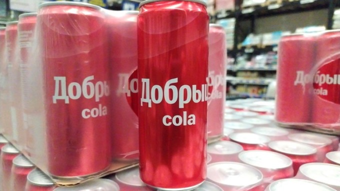 ផលិតផល Dobry Cola ត្រូវបានលក់នៅក្នុងប្រទេសរុស្ស៊ី។ រូបថត៖ Global Look Press