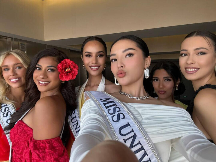 Thi Miss Universe, Kỳ Duyên phải dậy từ 4h sáng để tự trang điểm và làm tóc - 3