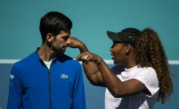 Serena Williams được nhận định xuất sắc hơn Novak Djokovic