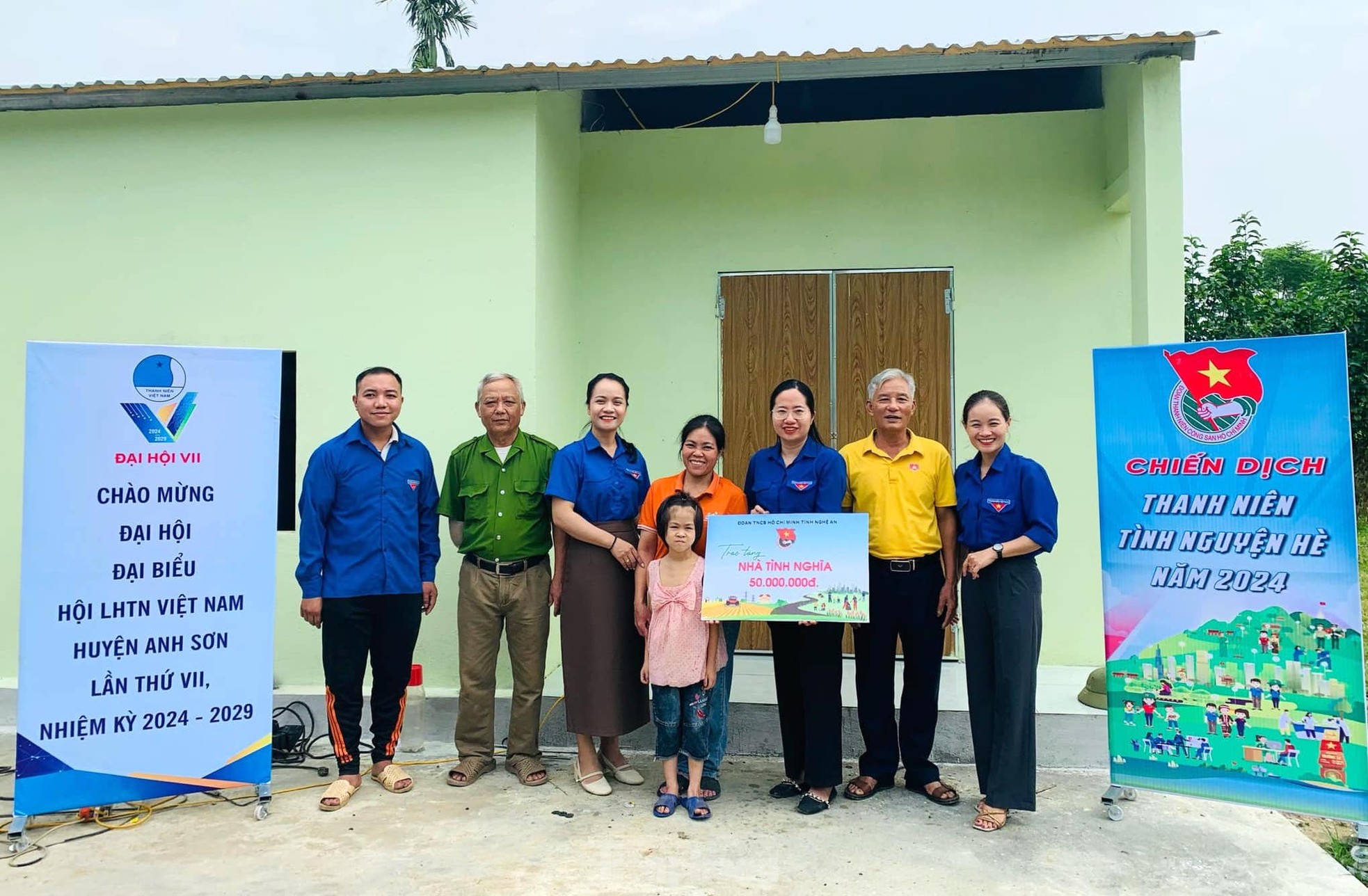 Des chiffres et des images impressionnants de jeunes de Nghe An lançant la campagne de bénévolat d'été, photo 9