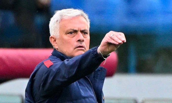 Trainer Jose Mourinho während des Spiels zwischen Roma und Mailand im Olimpico-Stadion, Rom, Italien, in der Serie A am 29. April 2023. Foto: Reuters