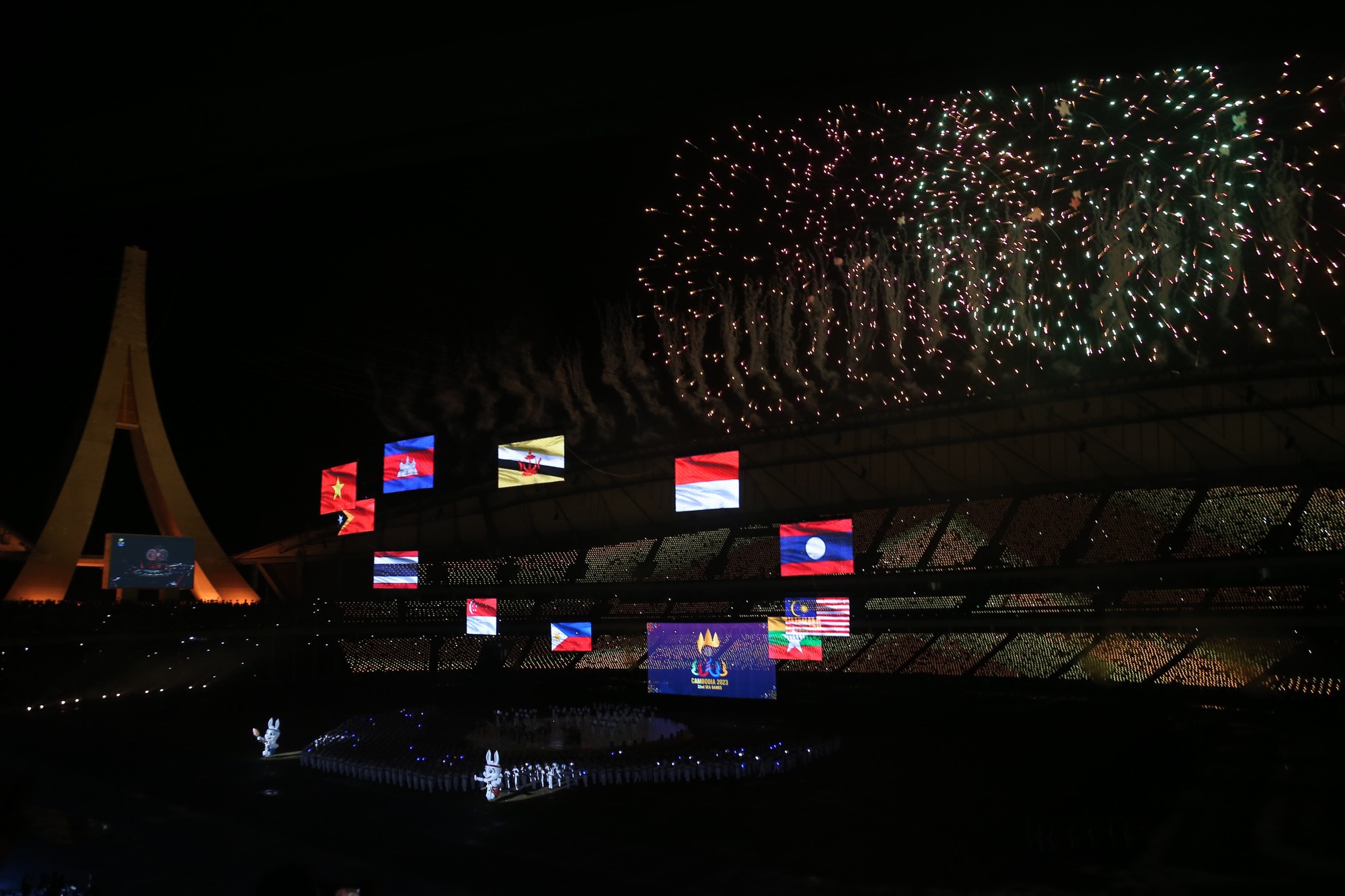 Lễ bế mạc SEA Games 32 và giới thiệu về chủ nhà SEA Games 33 - Ảnh 2.