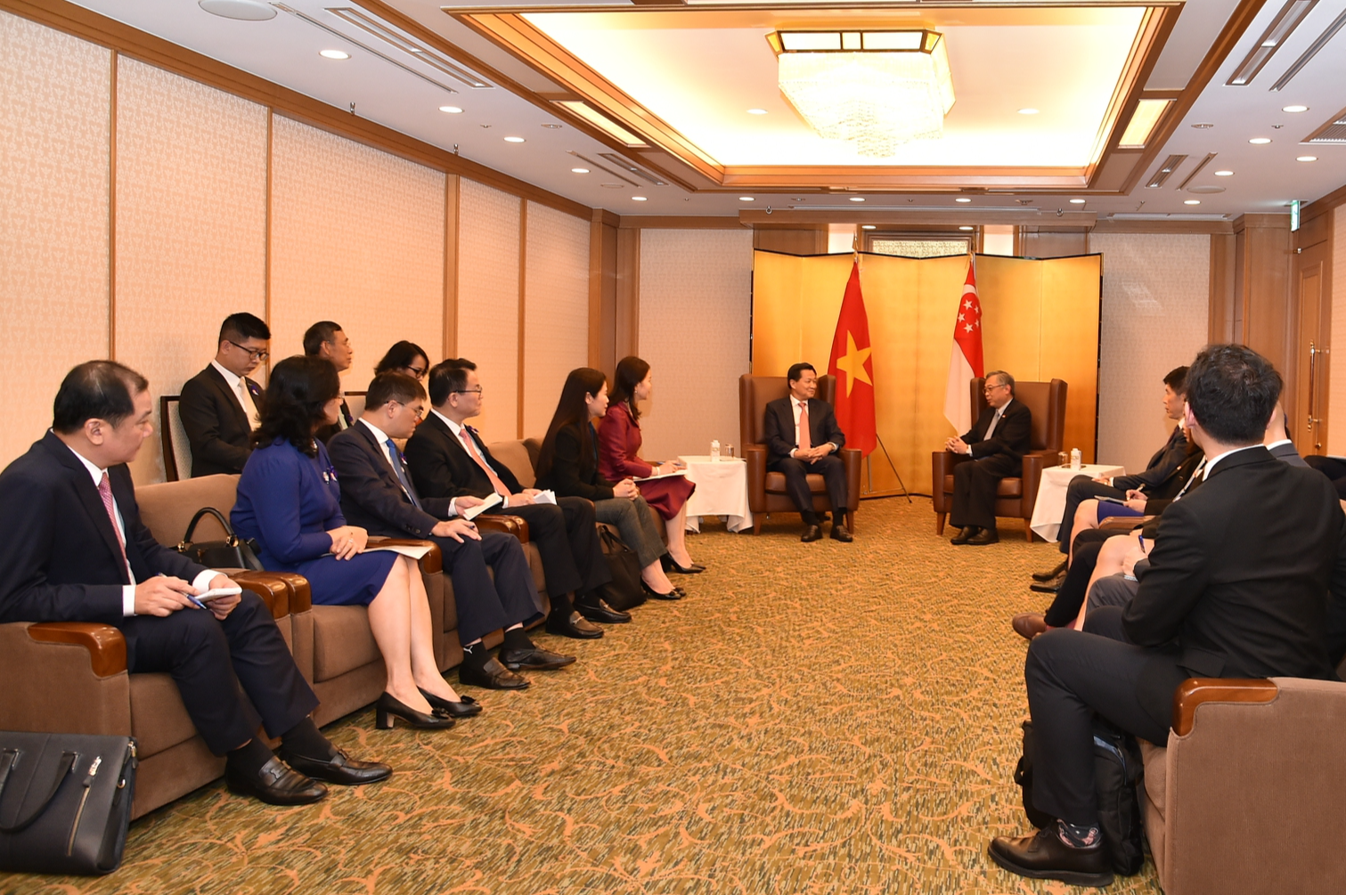 El Viceprimer Ministro Le Minh Khai se reunió con el Primer Ministro de Japón, el Viceprimer Ministro de Camboya y el Viceprimer Ministro de Singapur; Reunión con el Presidente de JICA – Foto 8.